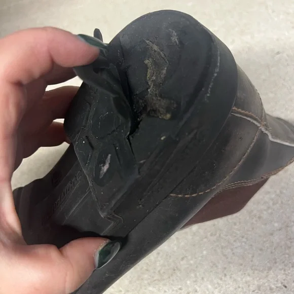 Blundstone Men's Dark Brown and Black Leather Boots - Picture 8 of 10